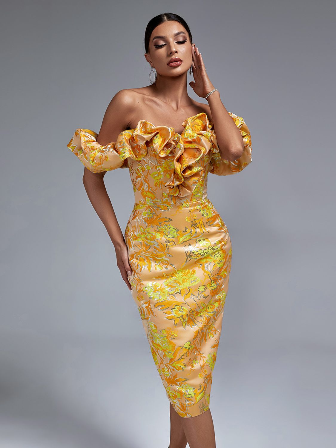 Luxury Party Dress Women Elegant Bodycon Dress Gold Ruffle Midi Sexy Evening Birthday Club Outfit Summer Runway New Fashion