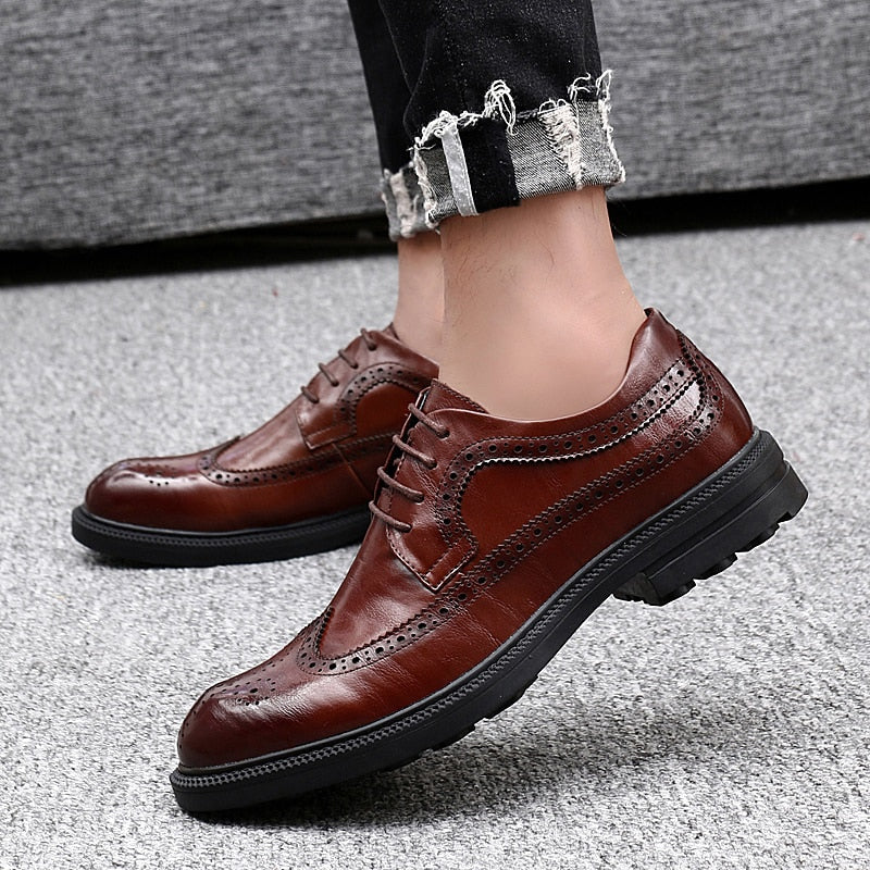 genuine leather Men Brogue Shoes lace up Comfortable Breathable men leather business Dress Shoes wedding party formal shoes man