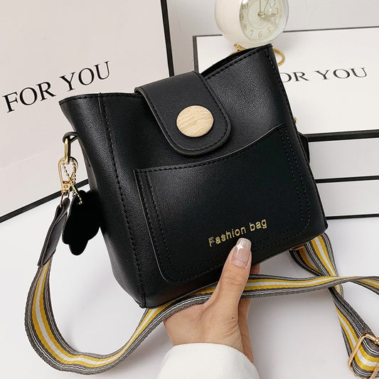 Simple Bucket Women's Bag 2022 Luxury Panelled Crossbody Bags Female Trending Leather Small Handbags Wide Shoulder Bags New Sac
