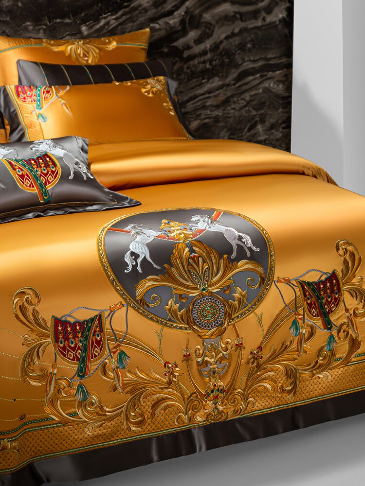Bedding Set- Golden/Red Luxury Palace Silk Brocade Egyptian Cotton Bedding Set Chic Embroidered Duvet Cover Bed sheet Bedspread Pillowcases