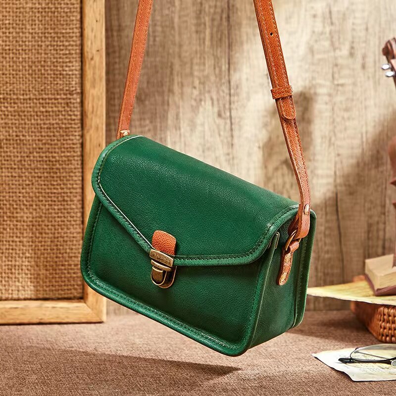 2022 New Vegetable Tanned Leather Bag Retro Single Shoulder Messenger Small Square Bag
