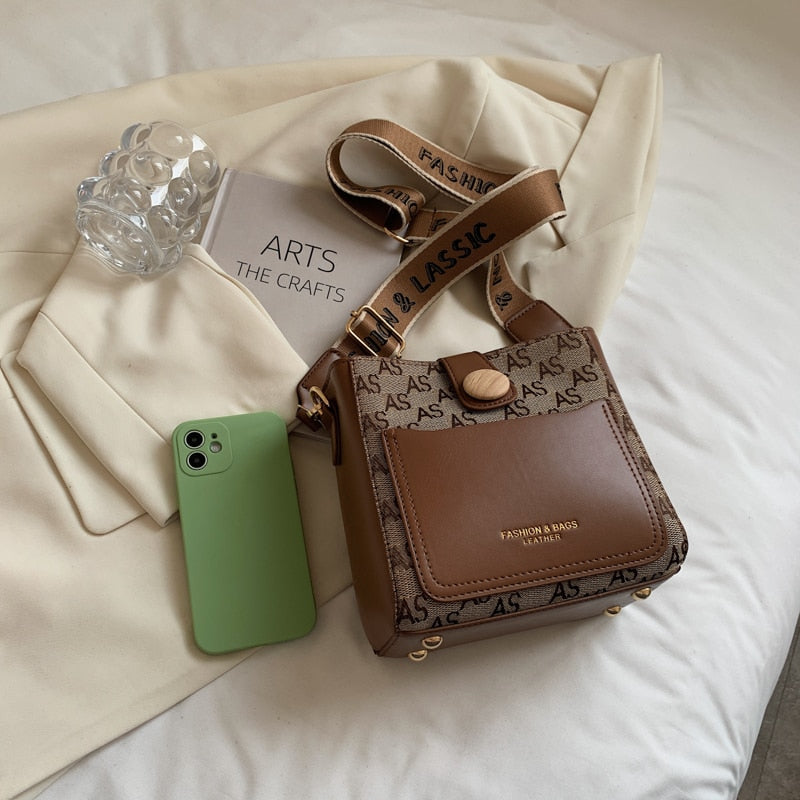 Casual Designer Women's Bag 2022 Trend Simple Bucket Crossbody Bags Wide Shoulder Handbags Elegant Wild Female Shoulder Bags Sac