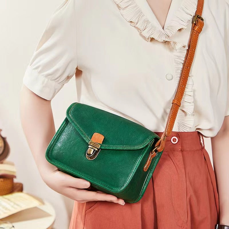2022 New Vegetable Tanned Leather Bag Retro Single Shoulder Messenger Small Square Bag