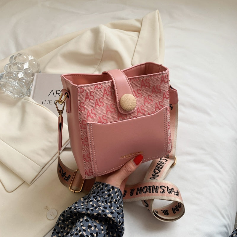 Casual Designer Women's Bag 2022 Trend Simple Bucket Crossbody Bags Wide Shoulder Handbags Elegant Wild Female Shoulder Bags Sac