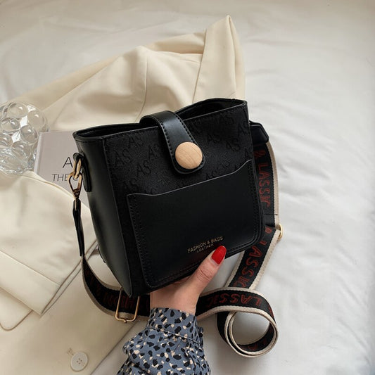 Casual Designer Women's Bag 2022 Trend Simple Bucket Crossbody Bags Wide Shoulder Handbags Elegant Wild Female Shoulder Bags Sac