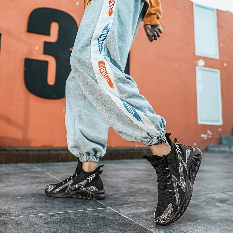 Breathable Mesh Casual Male Shoes Summer Sneakers Outdoor Walking Shoes Men's Lightweight Slip-on Casual Shoes Zapatos De Hombre