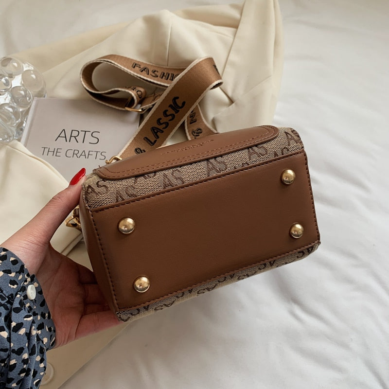Casual Designer Women's Bag 2022 Trend Simple Bucket Crossbody Bags Wide Shoulder Handbags Elegant Wild Female Shoulder Bags Sac