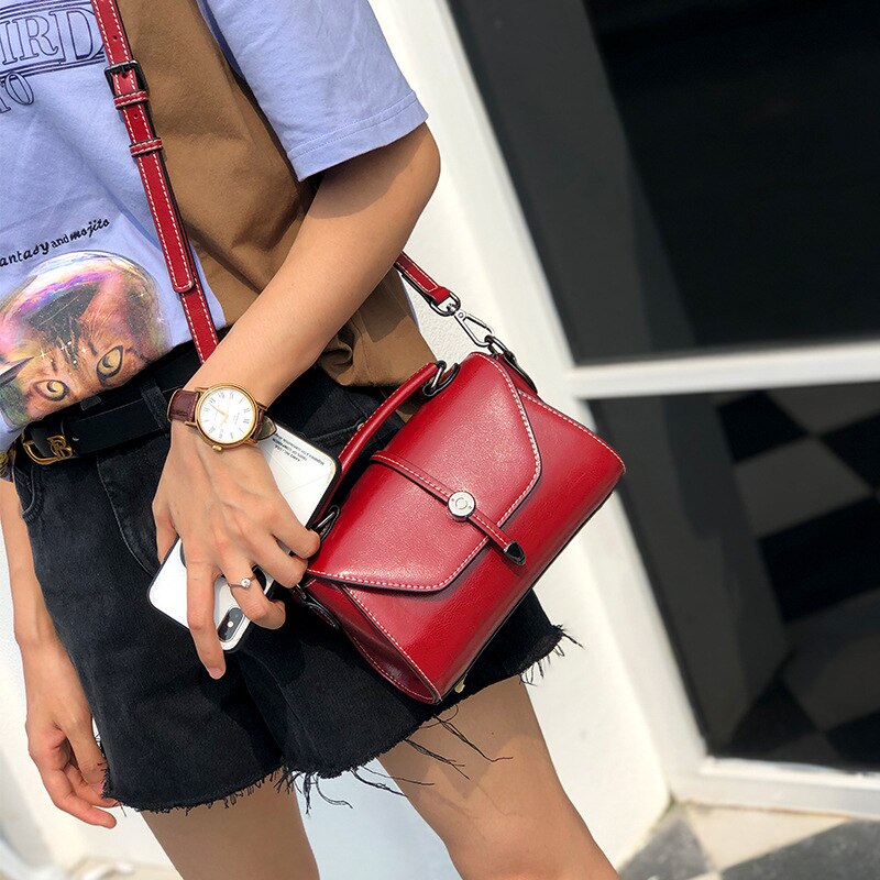 Small Leather Bag Women's 2022 Fashion Handbag Shoulder Bag Ladies Cowhide Purse Messenger Crossbody Bag Simple and Versatile