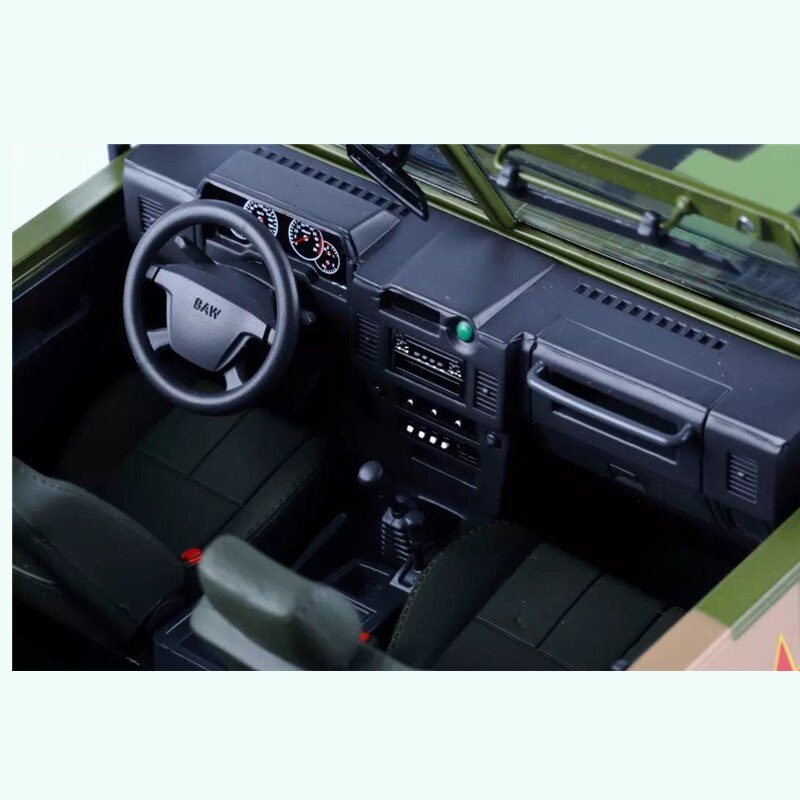 1:18 Scale BAIC Warrior Military Series Anniversary Parade command vehicle Car Chariot Alloy Off-Road Collectible Display 26CM