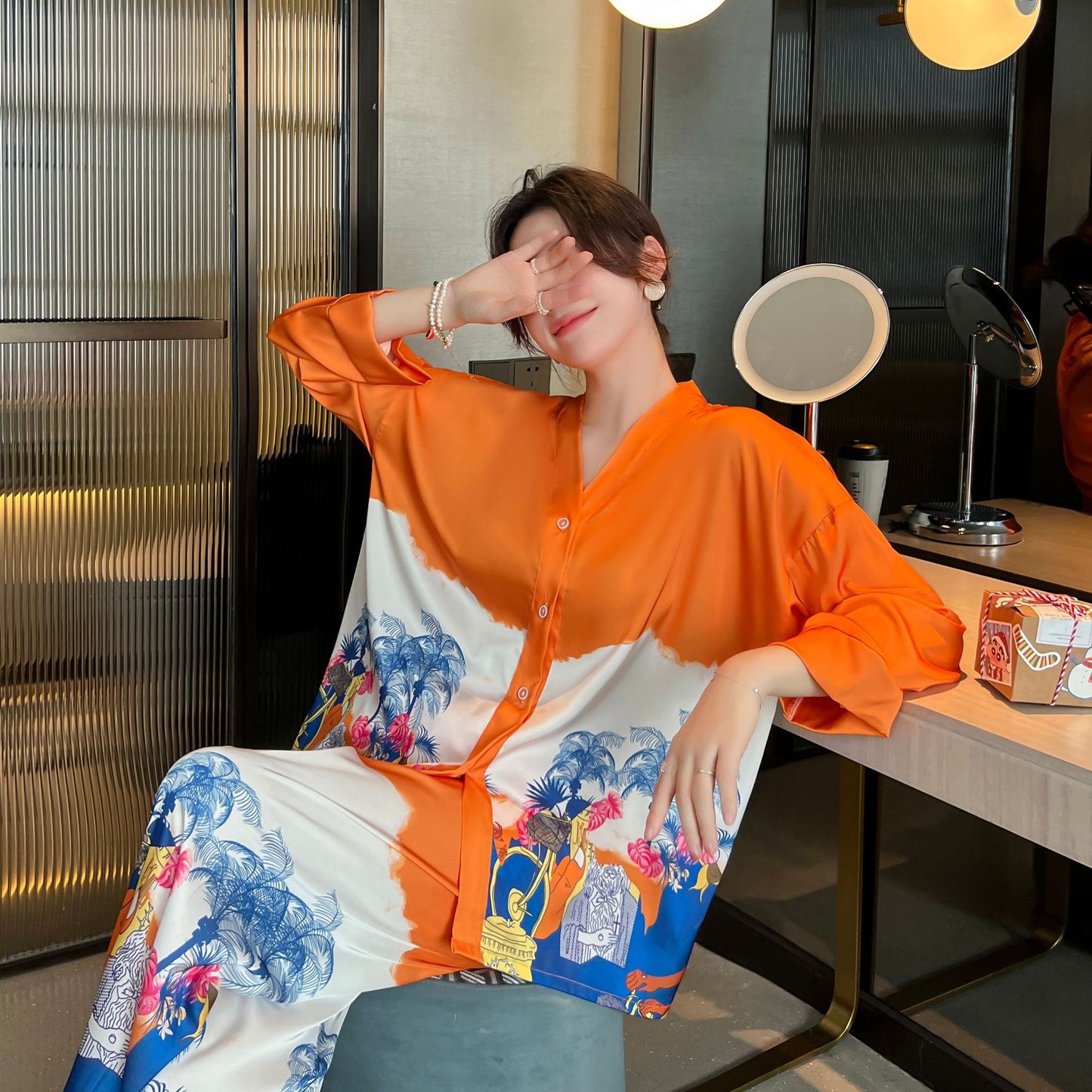 Lisacmvpnel 2022 New Spring Pajamas Women's Ice Silk Long Sleeve Suit Court Style Ice Silk Large Home Clothes