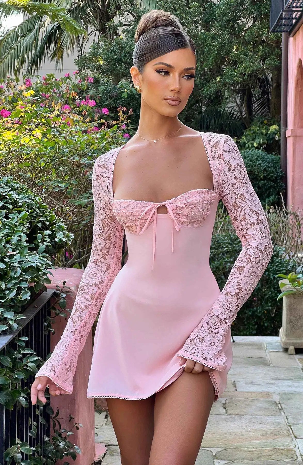 Women’s Elegant Bodycon Mini Dress Lace Long Sleeve White Dress for Spring Summer Low Cut Back Tie Dress Tunic Dress Party Wear
