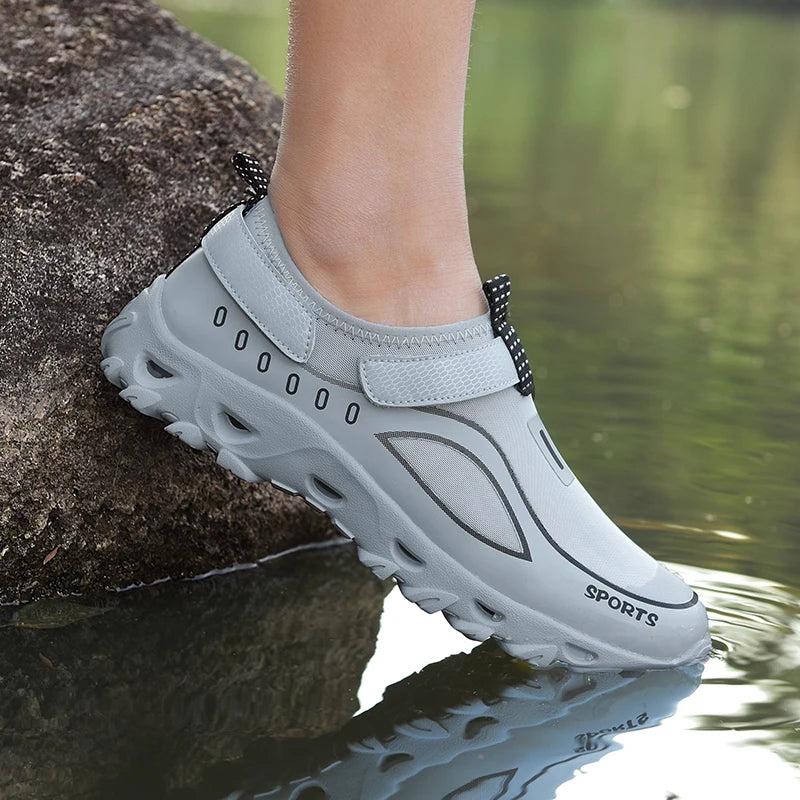 Summer Mesh Men Shoes Casual Lightweight Water Sneakers Men Outdoor Walking Hiking Shoes Breathable Slip on Mens Loafers Tenis