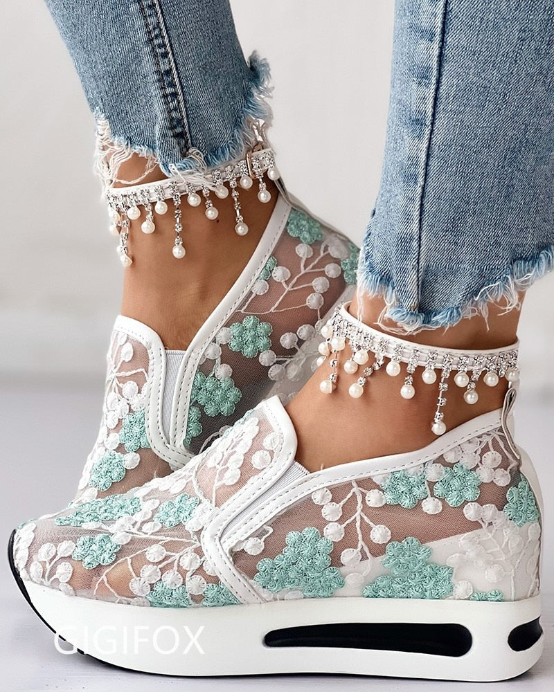 GIGIFOX Platform Wedges women&#39;s Sneakers Floral Embroidery Mesh Sneakers For Women Slip On Casual Comfy Heeled Shoes Woman
