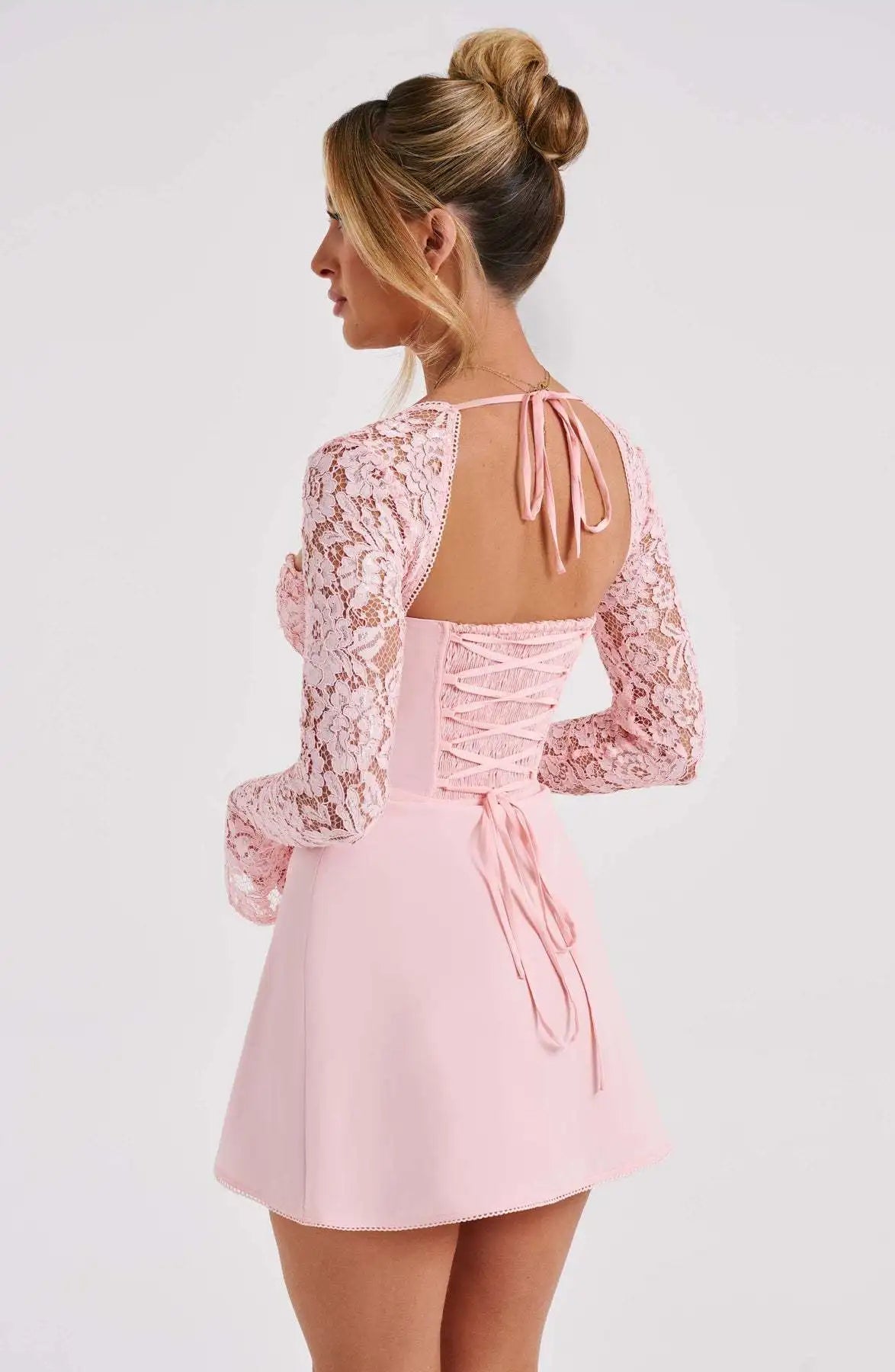 Women’s Elegant Bodycon Mini Dress Lace Long Sleeve White Dress for Spring Summer Low Cut Back Tie Dress Tunic Dress Party Wear