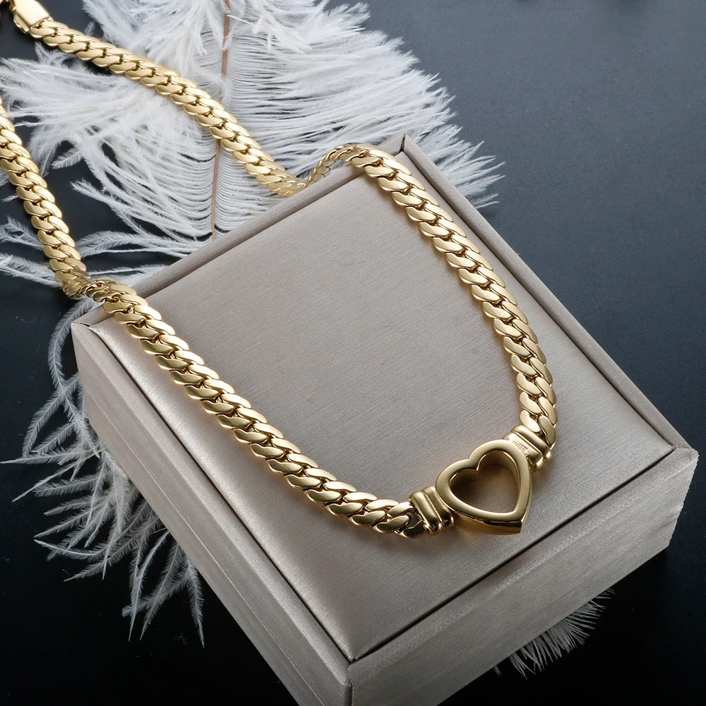 ZMFashion Gold-Plated Waterproof Stainless Steel Jewelry Set Luxury Love Heart Shape Chain Necklace Nail Bracelet Set for Women