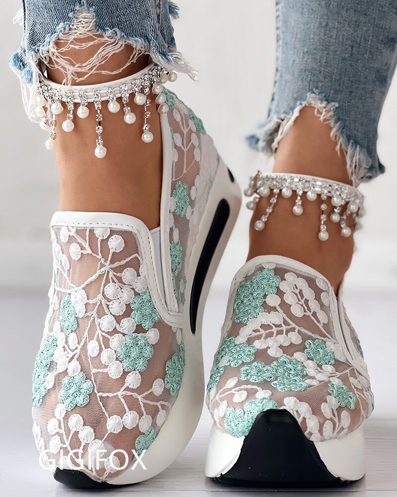 GIGIFOX Platform Wedges women&#39;s Sneakers Floral Embroidery Mesh Sneakers For Women Slip On Casual Comfy Heeled Shoes Woman