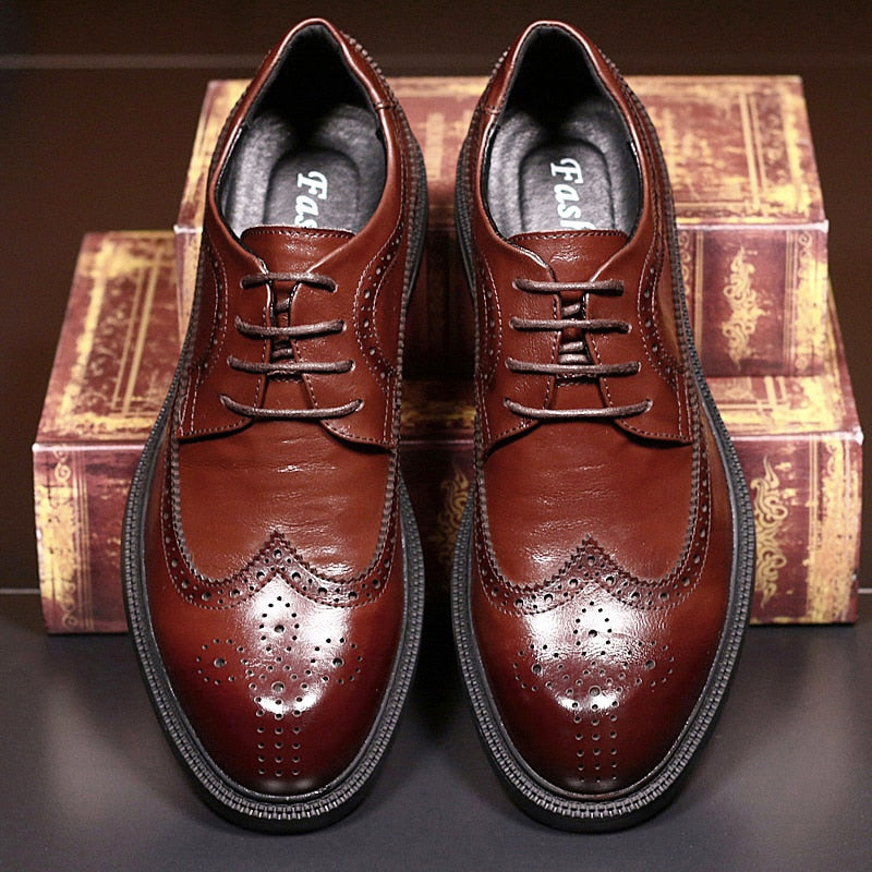 genuine leather Men Brogue Shoes lace up Comfortable Breathable men leather business Dress Shoes wedding party formal shoes man