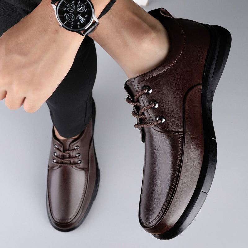 Men Casual Shoes Men Genuine Leather oxfords lace up Breathable Flats Shoes Luxury Brand Men Outdoor Walking Sneakers shoes men
