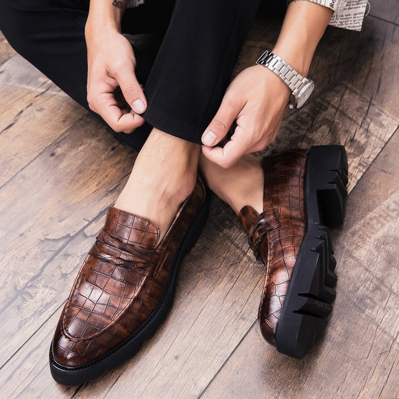 Men Leather Shoes outdoor Casual Formal Business Men&#39;s Shoes fashion Black Retro shoes Slip-On Mens Loafers Zapatos Hombre