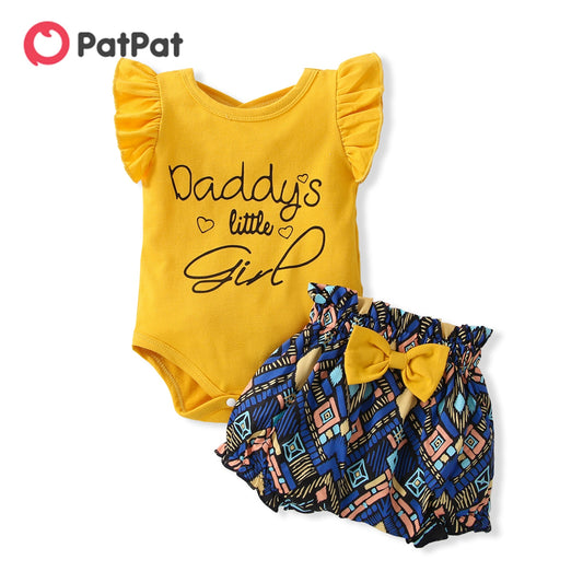 PatPat 2pcs Baby Girl 95% Cotton Flutter-sleeve Letter Print Romper and Bowknot Geometric Print Shorts Set