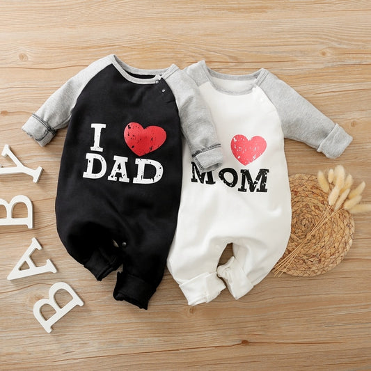 PatPat 100% Cotton Letter and Heart Print Long-sleeve Baby Jumpsuit