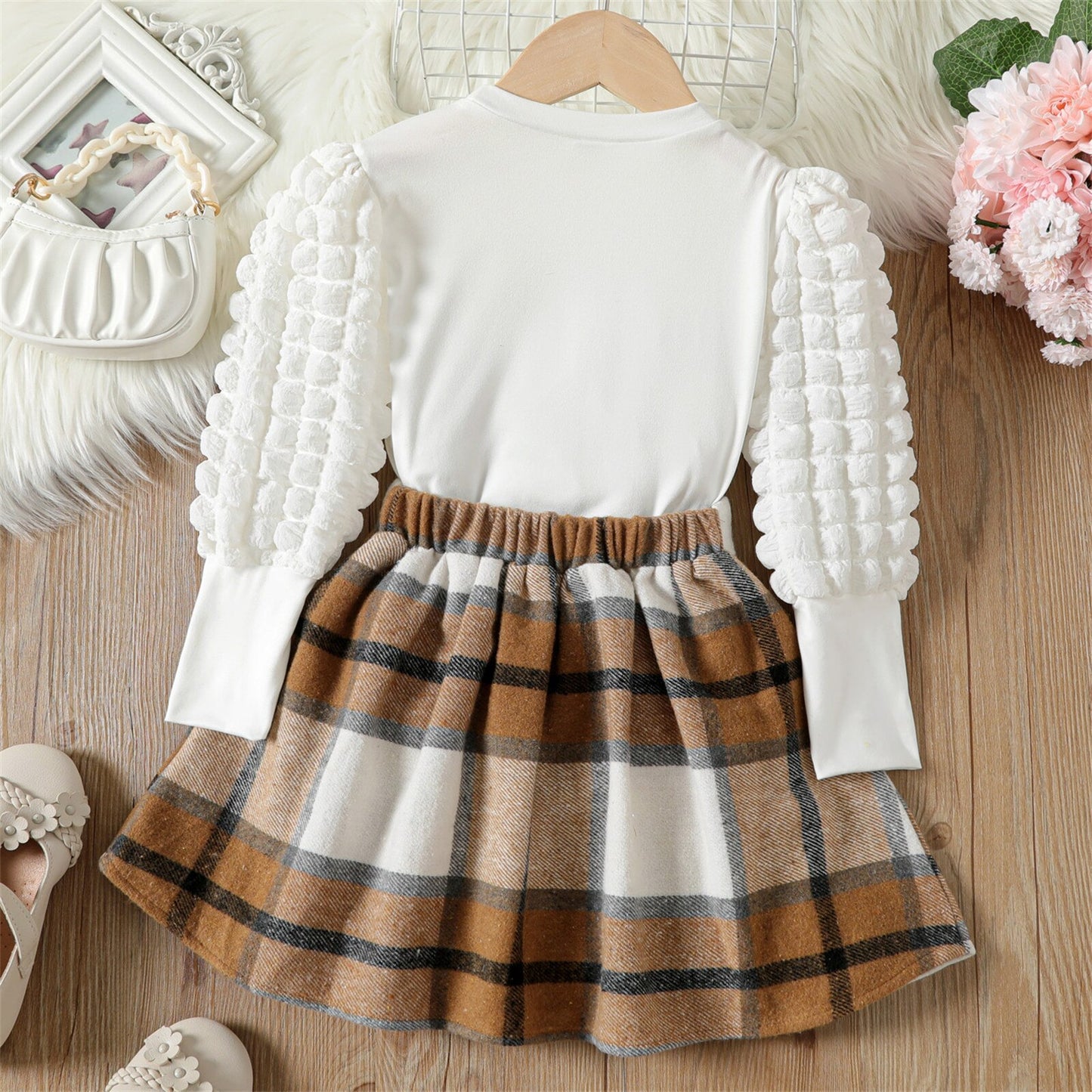 PatPat 2pcs Kid Girl Textured Gigot Sleeve White Tee and Plaid Pleated Skirt Set