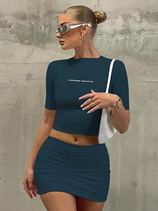 Hugcitar Letter Print Solid Turtleneck Short Sleeves Crop Top Skirts 2 Pcs Set Sexy Slim Summer Fashion Outfit Streetwear Sports