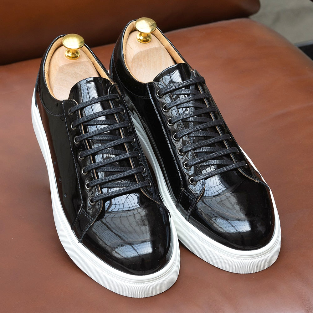 Fashion Mens Casual Shoes Patent Leather Lace-Up Green Black Derby Breathable Comfortable Spring Autumn New Sneakers for Men