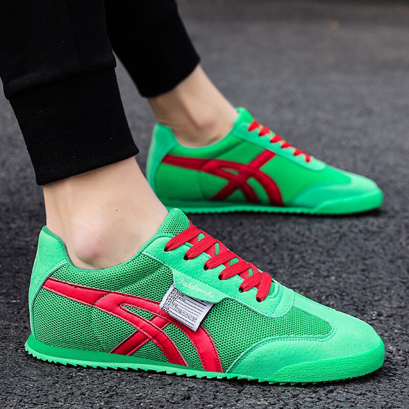 New Fashion Green Sneakers Men Designer Gym Trainers Mesh Breathable Running Shoes Men Vintage Walking Canvas Sneaker Men Flats
