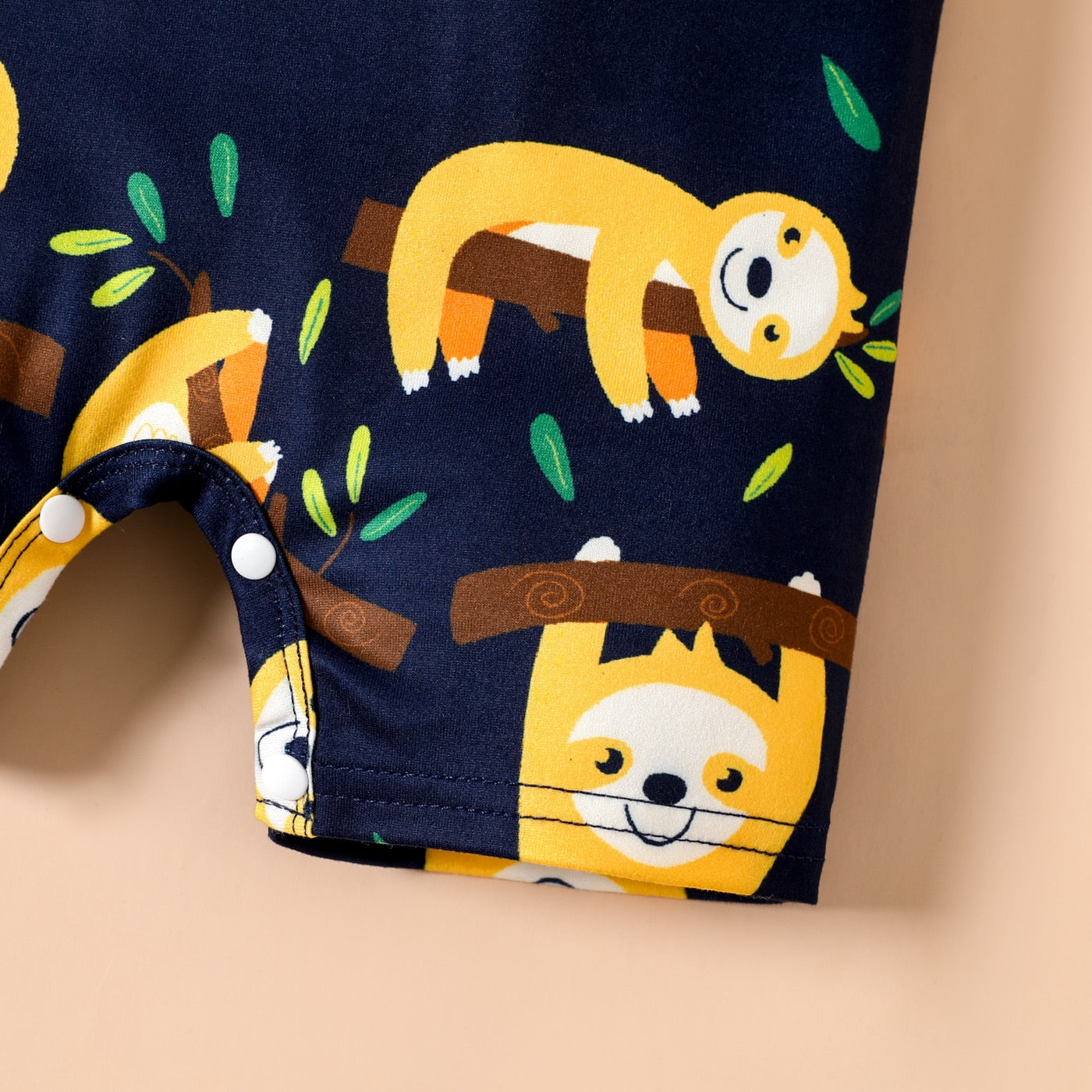 PatPat Baby Boy All Over Cartoon Sloth Print Black Short-sleeve Romper
