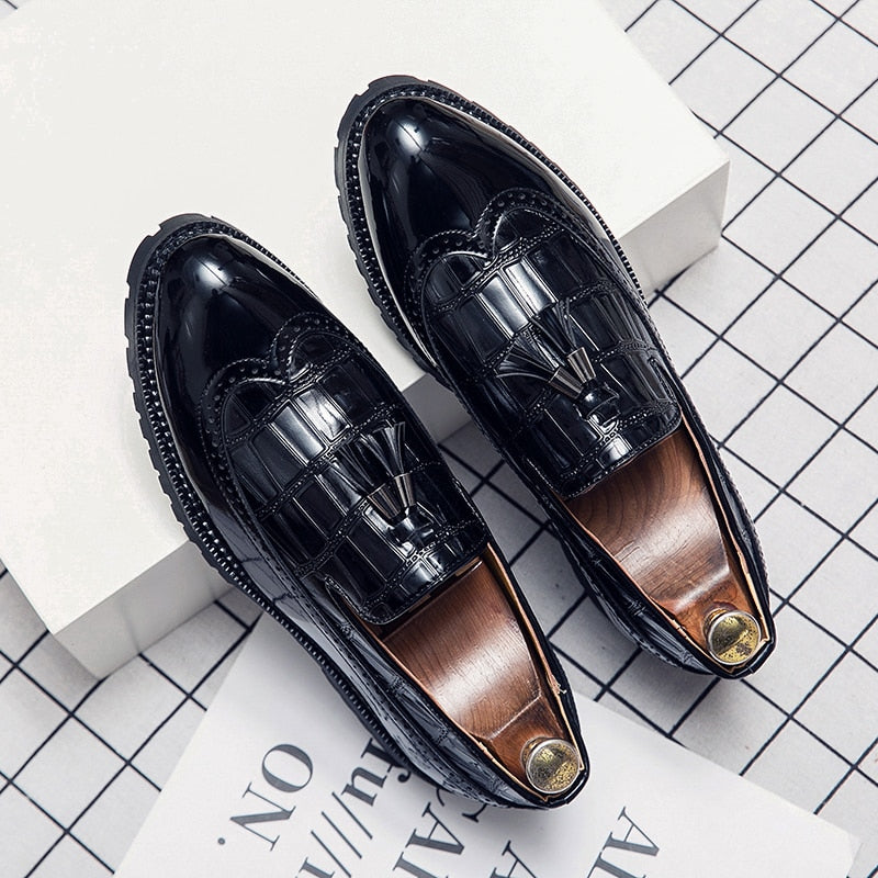 New Tassel Casual Loafers Men Leather Shoes Fashion Wedding Party Shoes Luxury Men Designer Business Flats Shoes Plus Size 38-47