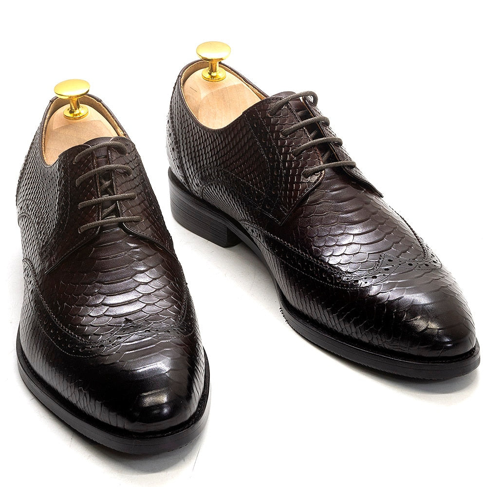 Classic Italy Style Men&#39;s Dress Shoes Full Grain Cow Leather Snake Pattern Lace-Up Wingtip Business Formal Derby Shoe for Men