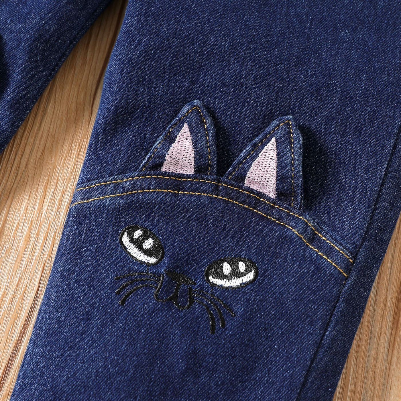 PatPat Hot Sale Casual Jeans For Girl Kids Cute Cat Design Pant Children&#39;s Jeans Clothing For Girls Spring and Autumn Trousers