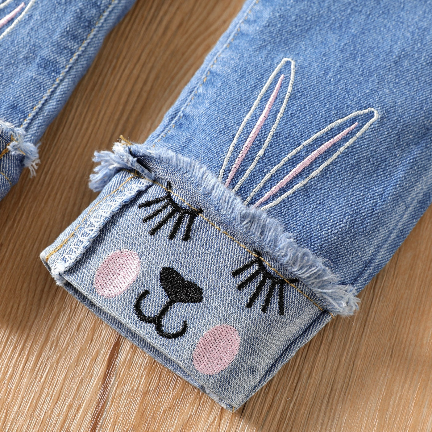 PatPat Hot Sale Casual Jeans For Girl Kids Cute Cat Design Pant Children&#39;s Jeans Clothing For Girls Spring and Autumn Trousers