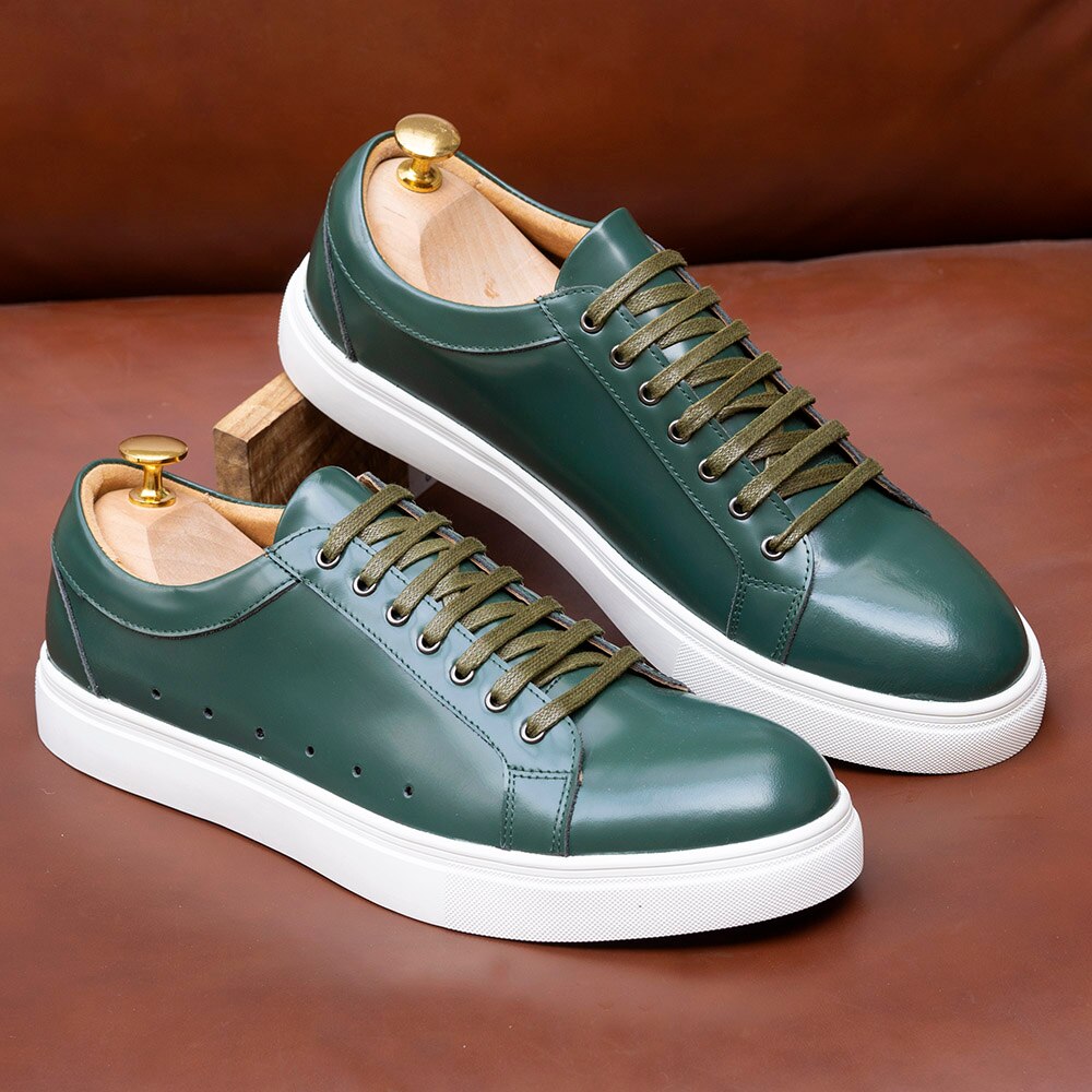 Fashion Mens Casual Shoes Patent Leather Lace-Up Green Black Derby Breathable Comfortable Spring Autumn New Sneakers for Men