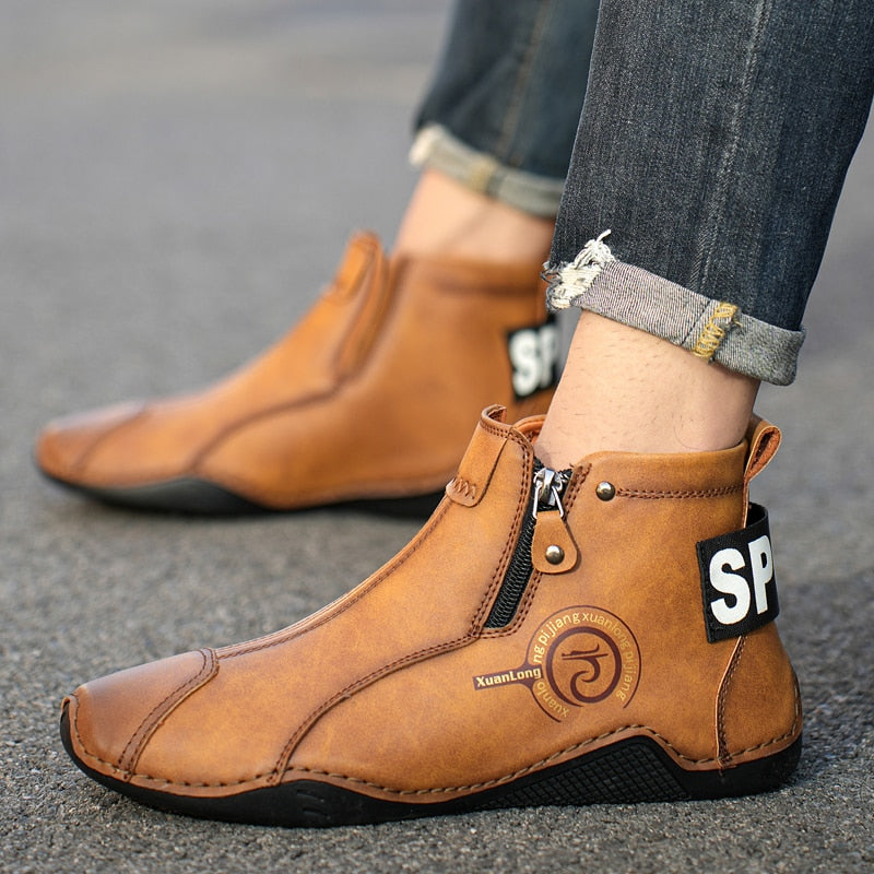 Brand Winter Plush Men&#39;s Boots Waterproof Leather Men Snow Boots Outdoor Zipper Ankle Boots Casual Men&#39;s Shoes Zapatos Hombre
